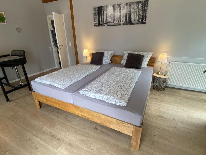 Grosses Doppelzimmer Mit Eigenem Bad Und Kuehlschrank, Frisch Saniert Friedrichskoog Dış mekan fotoğraf