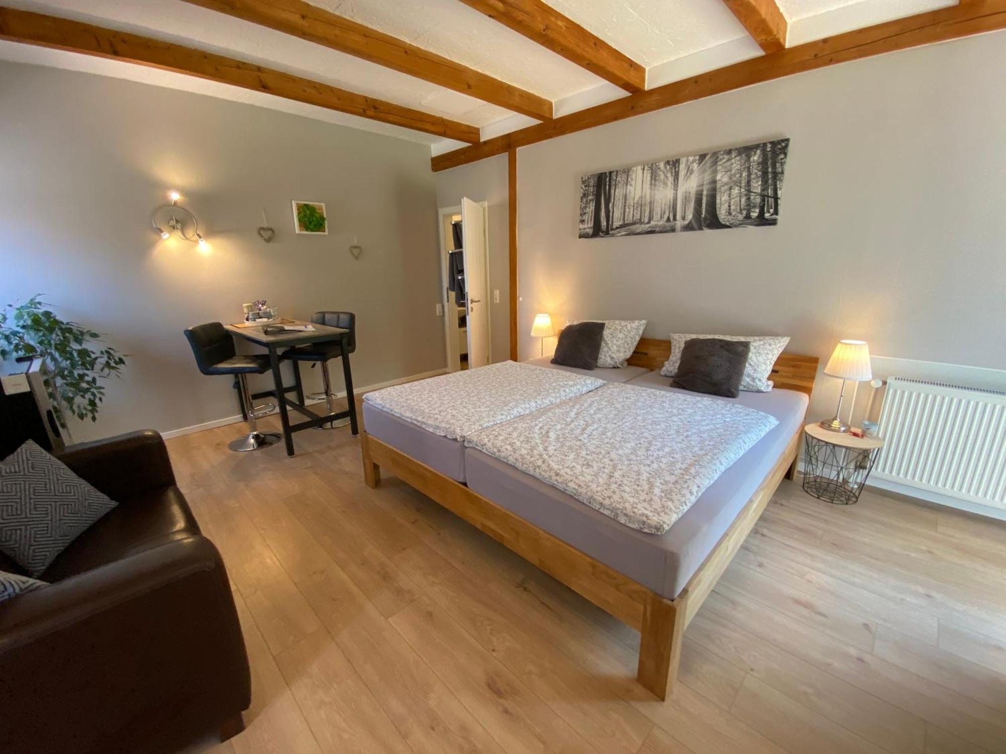 Grosses Doppelzimmer Mit Eigenem Bad Und Kuehlschrank, Frisch Saniert Friedrichskoog Dış mekan fotoğraf